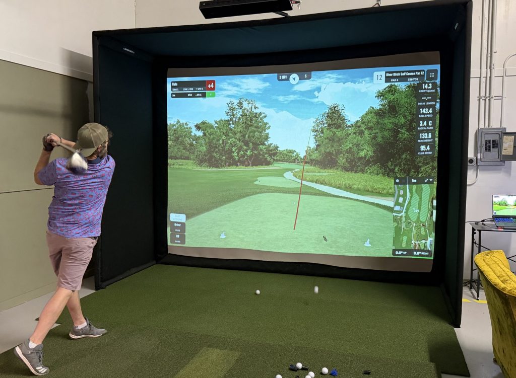 Albatross Indoor Golf, Indoor Golf Simulator, Boise Golf Simulator, Treasure Valley Golf Simulator, Idaho Indoor Golf