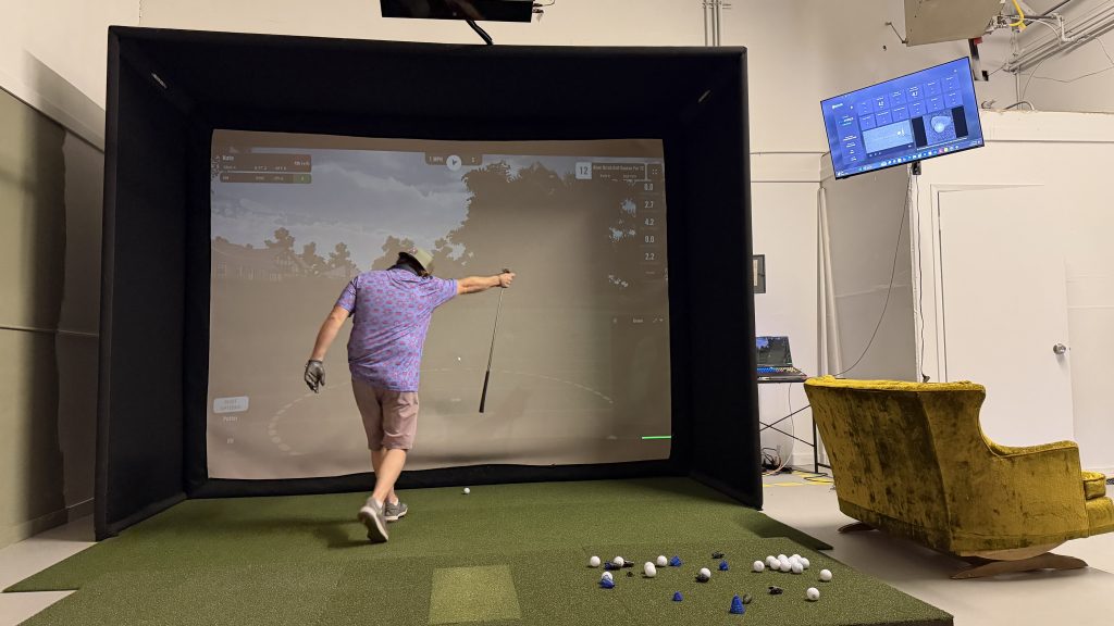 Albatross Indoor Golf, Indoor Golf Simulator, Boise Golf Simulator, Treasure Valley Golf Simulator, Idaho Indoor Golf